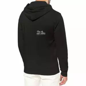 Fier nouveau pull foncé